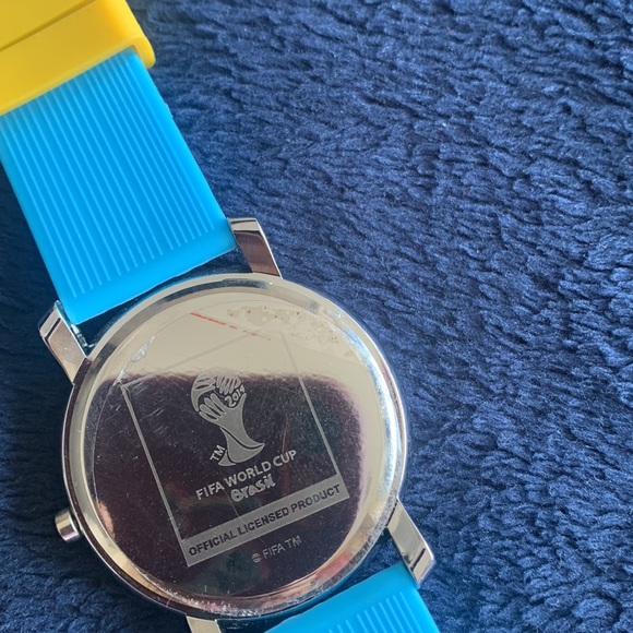 FIFA Brazil 🇧🇷 Officially Licensed World Cup 2015 watch NWOT - Picture 6 of 6